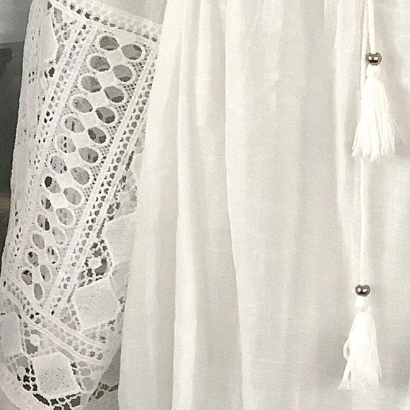 EST.1946 Women’s White Peasant Style Blouse - Picture 4 of 8